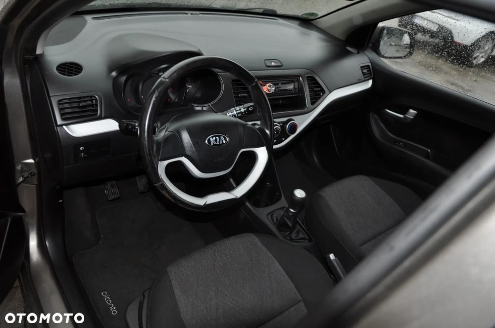 Kia Picanto 1.0 Dream Team Edition - 11