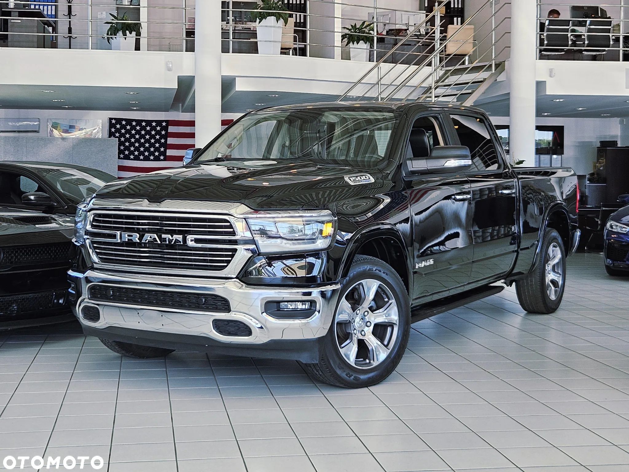 RAM 1500 5.7 Crew Cab Laramie - 1