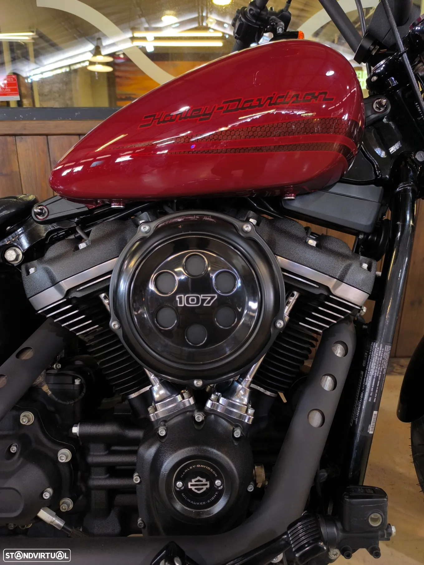 Harley-Davidson Softail Street Bob - 2