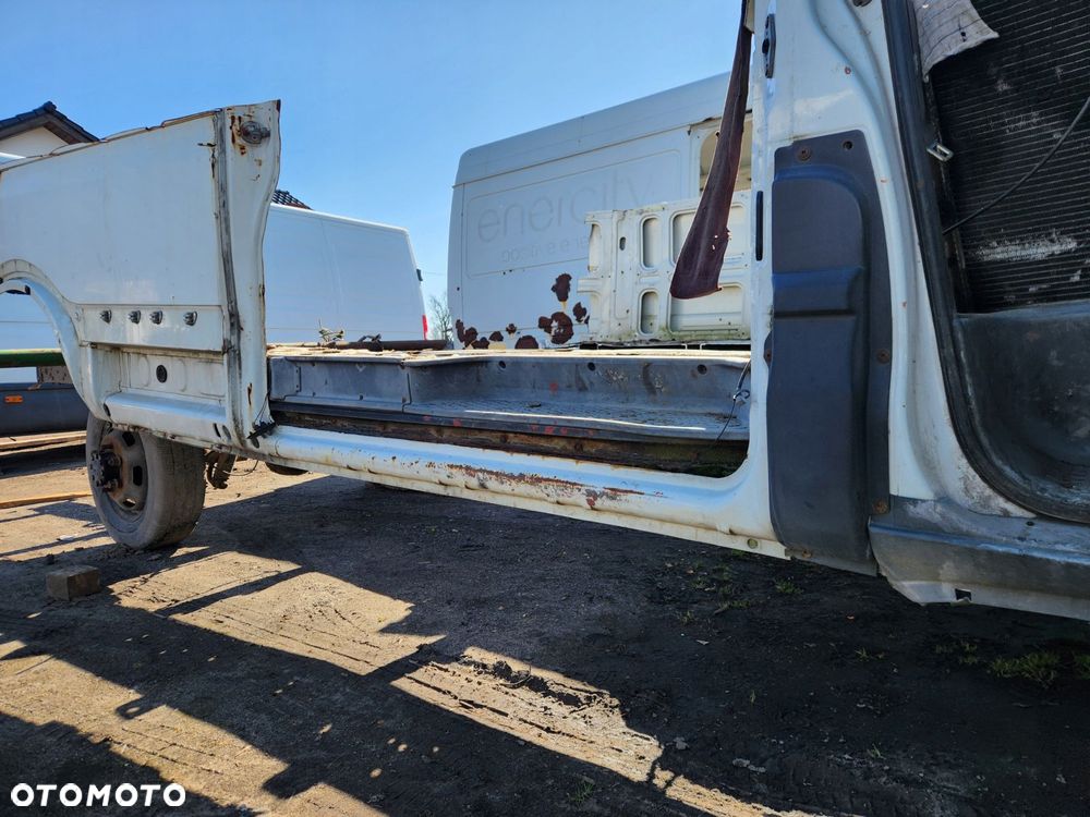 prawy bok ćwiartka iveco daily 06-14 - 5