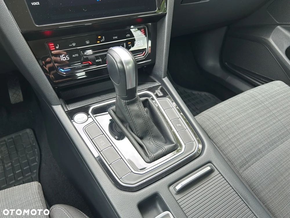 Volkswagen Passat 2.0 TSI Business DSG - 26
