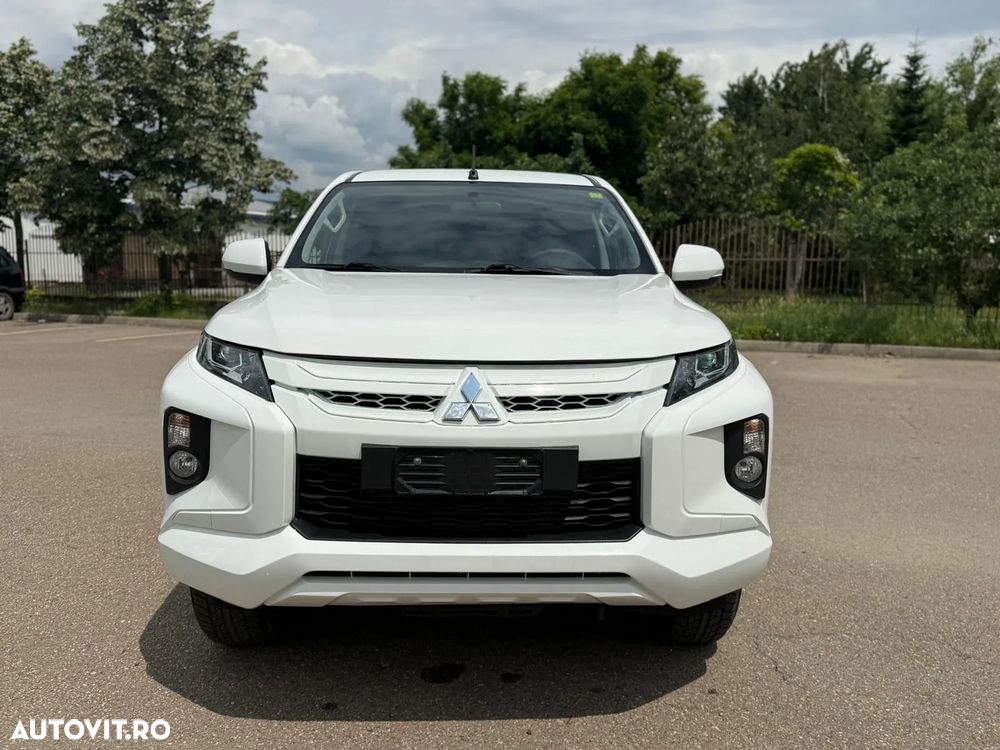 Mitsubishi L200 Double Cab 2.2 DI-D M/T Instyle - 9