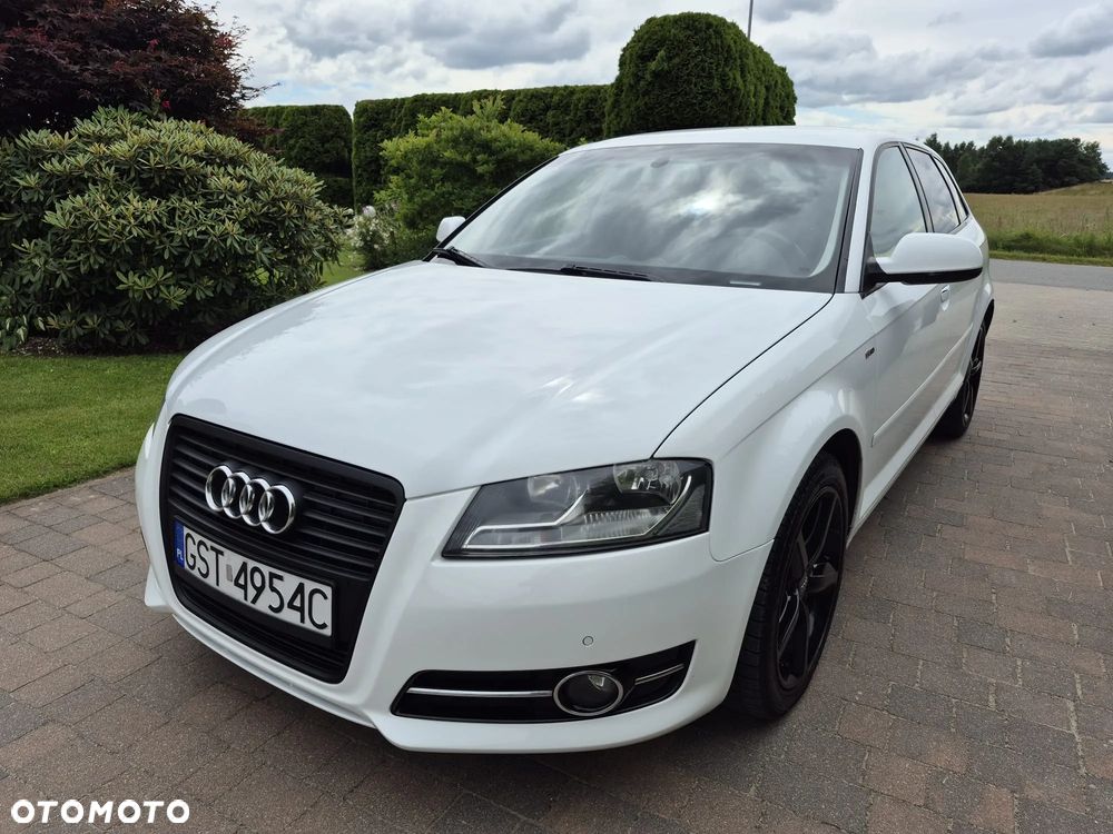 Audi A3 Sportback 1.6 TDI DPF Ambiente - 2