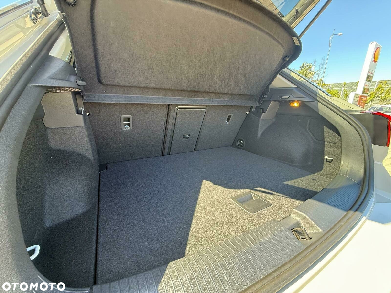 Volkswagen T-Roc 1.5 TSI Life Plus DSG - 33