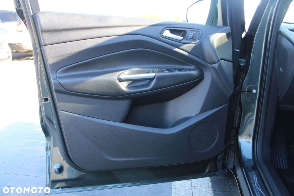 Ford Kuga - 20