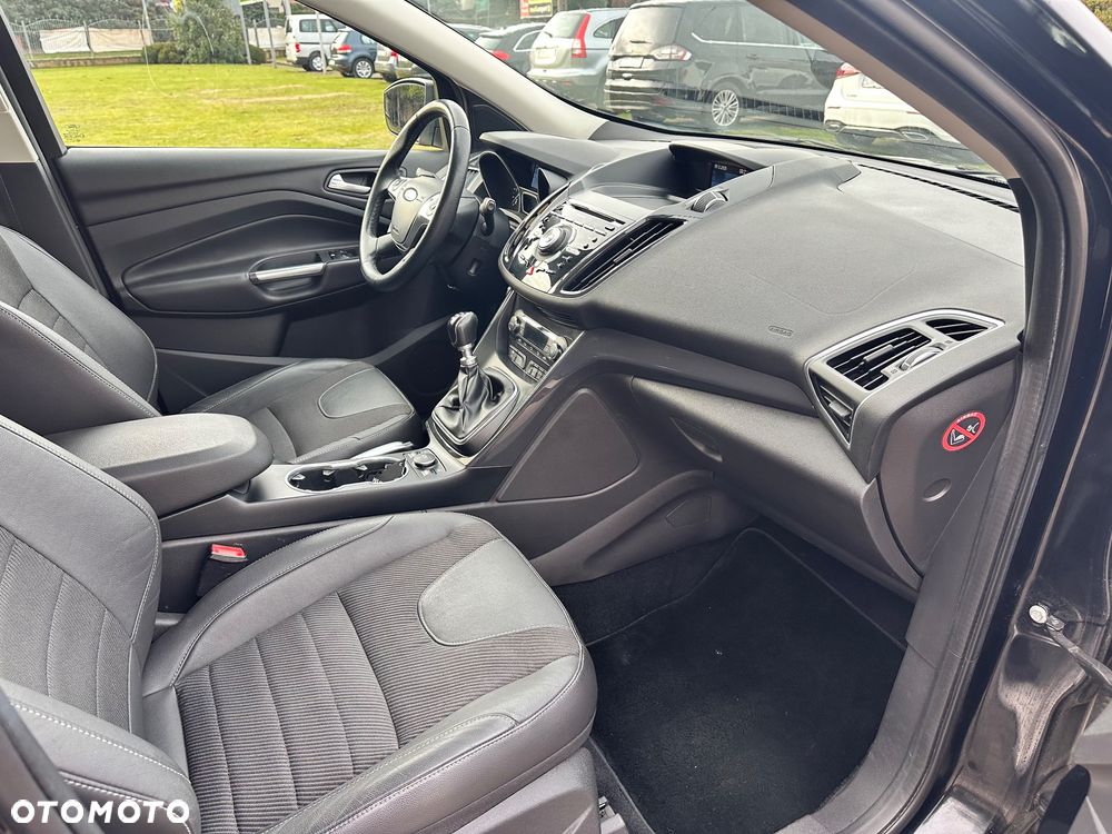 Ford Kuga 2.0 TDCi 4x4 Titanium - 32