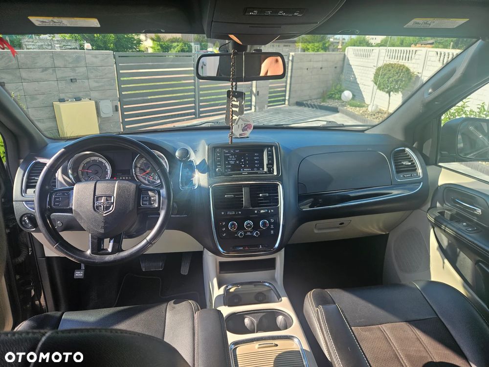 Dodge Grand Caravan 3.6 R/T - 15