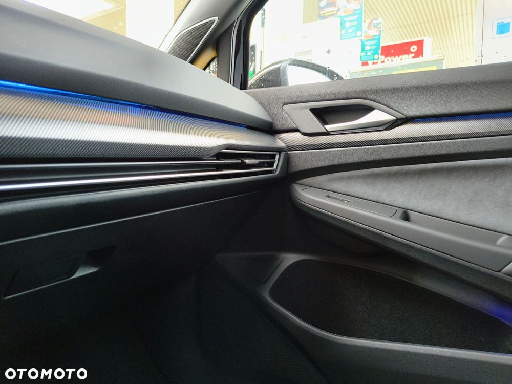 Volkswagen Golf Variant 2.0 TSI 4Motion R - 30