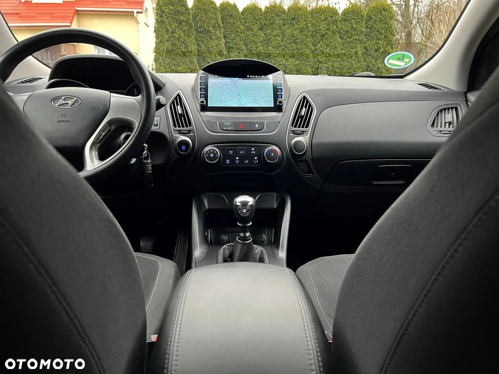 Hyundai ix35 1.6 2WD Fifa World Cup Edition - 28