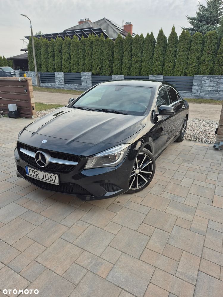 Mercedes-Benz CLA 180 Urban - 1