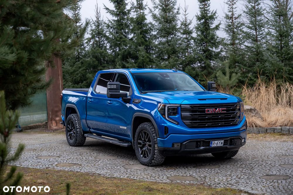 GMC Sierra - 2