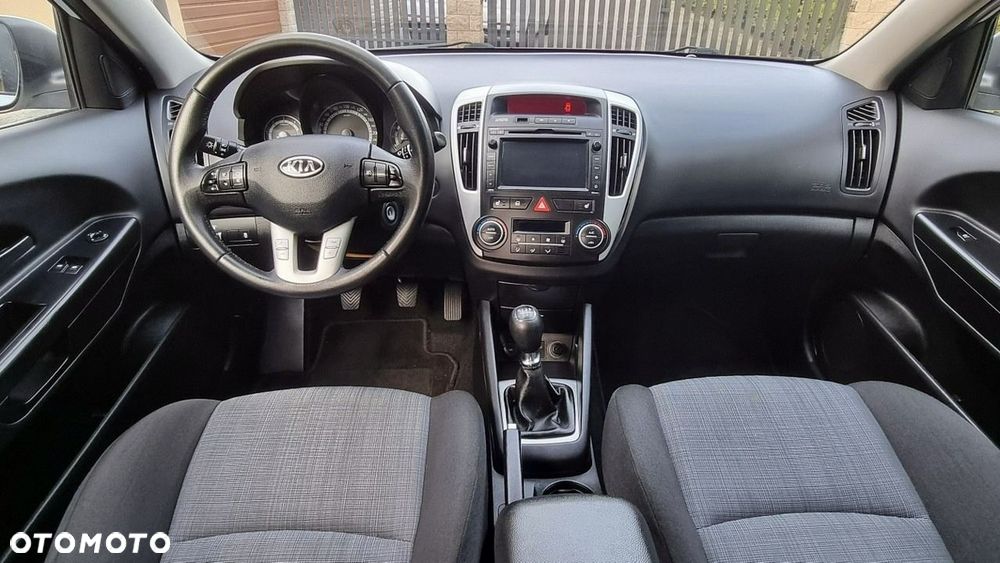 Kia Ceed - 14