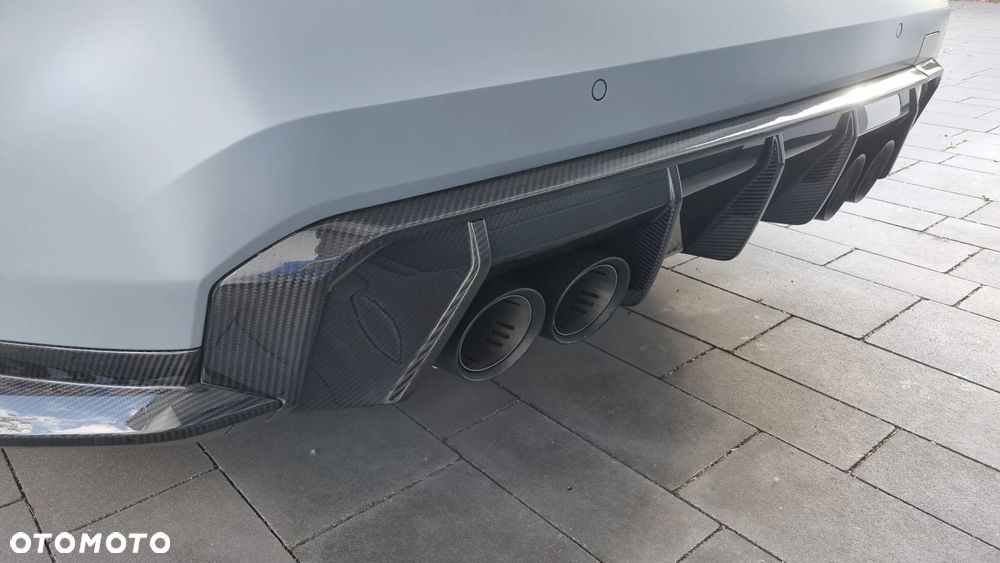 BMW M4 CSL sport - 11