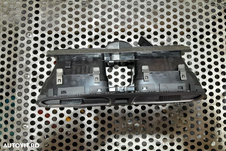 Grila ventilatie bord centru 5K0819728M / 5K0815735D Volkswagen VW Go - 2