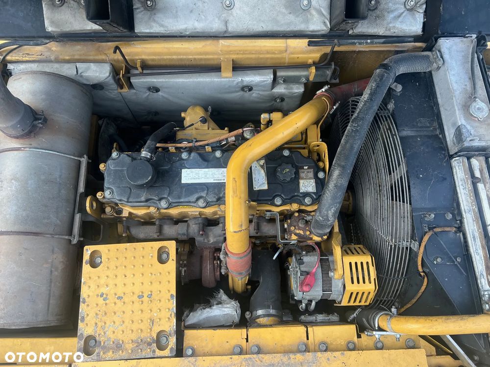 Caterpillar 324 DL - 12