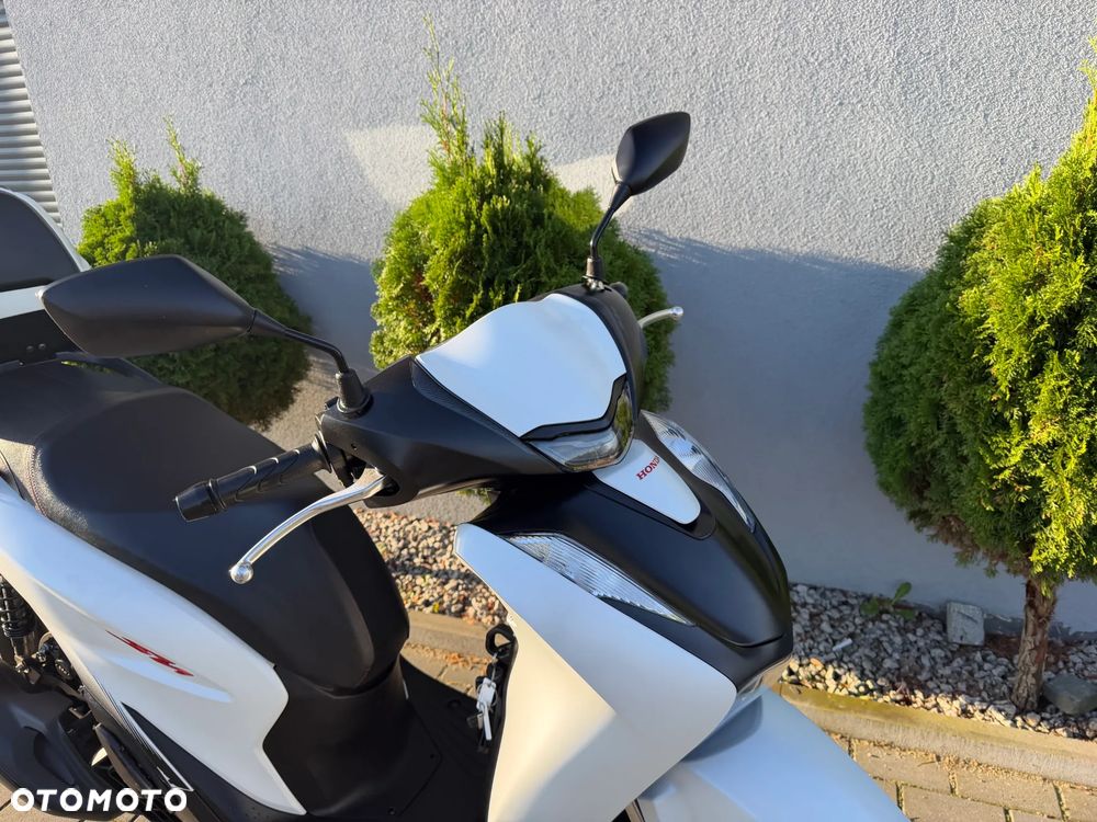 Honda SH - 18