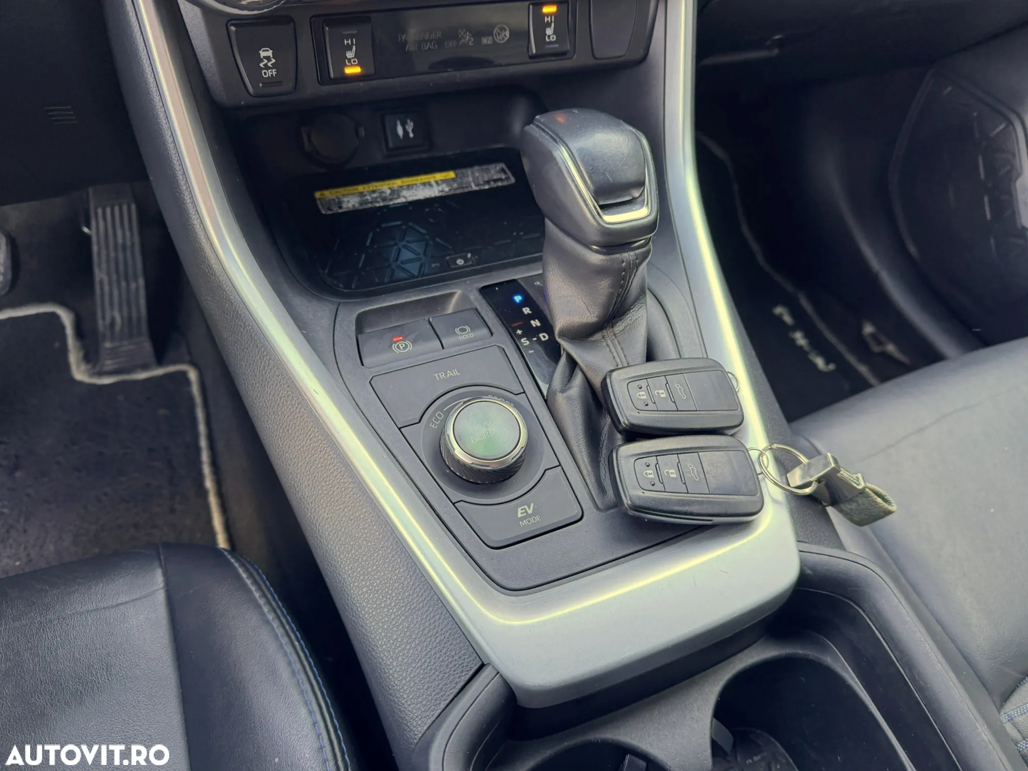 Toyota RAV4 2.5 4x4 Hybrid Style Selection - 12