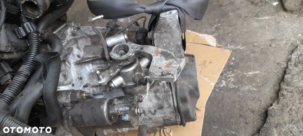 SILNIK VOLKSWAGEN GOLF V 1.6 MPI BGU - 13