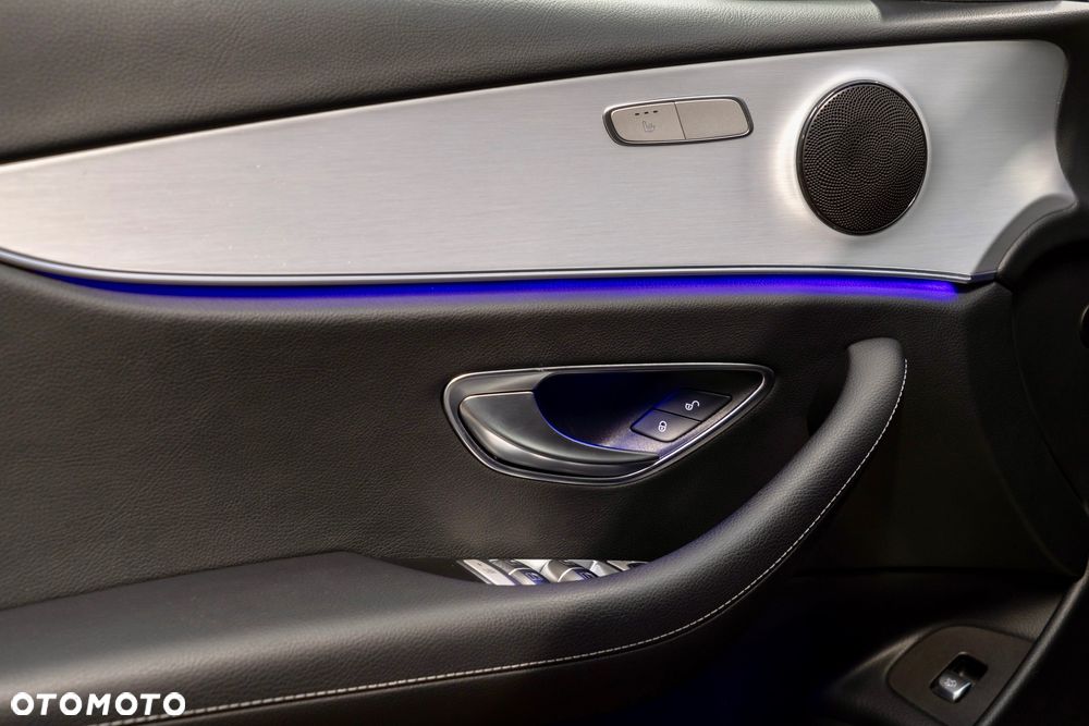 Mercedes-Benz Klasa E - 36