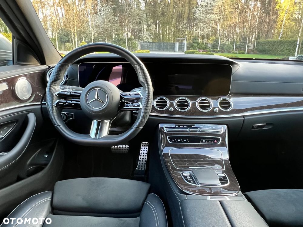 Mercedes-Benz Klasa E 220 d 4Matic 9G-TRONIC AMG Line - 14