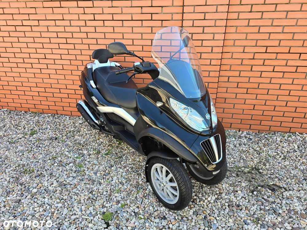 Piaggio MP-3 - 7