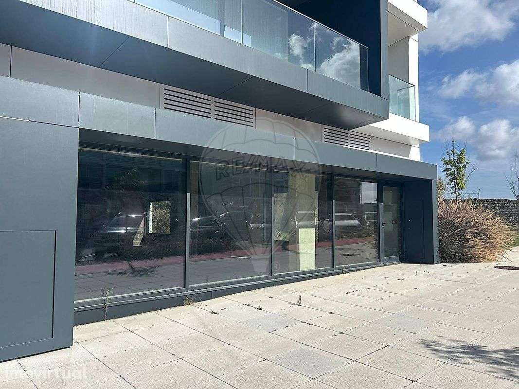 Loja  para arrendamento - Grande imagem: 2/4