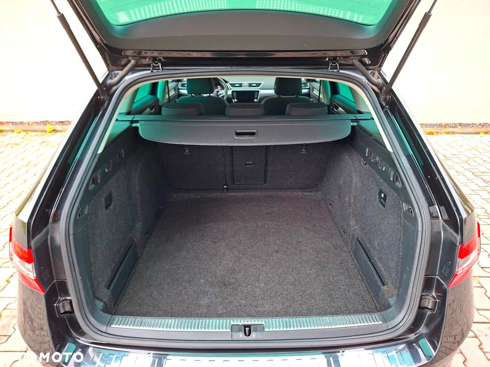 Skoda Superb 2.0 TDI DSG Premium Edition - 25