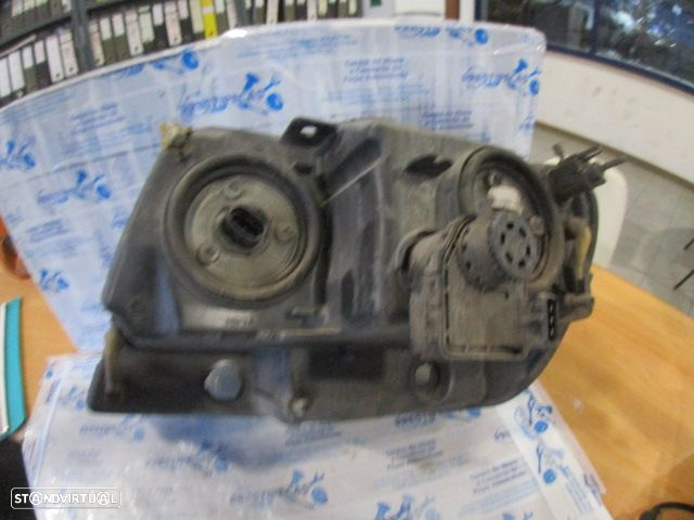 Farol 61B50050092 JEEP GRAND CHEROKEE 1 FASE 2 2005 3.1CRD 4X4 140CV 5P VERDE DRT HB3A + HB4A SYLVANIA - 2