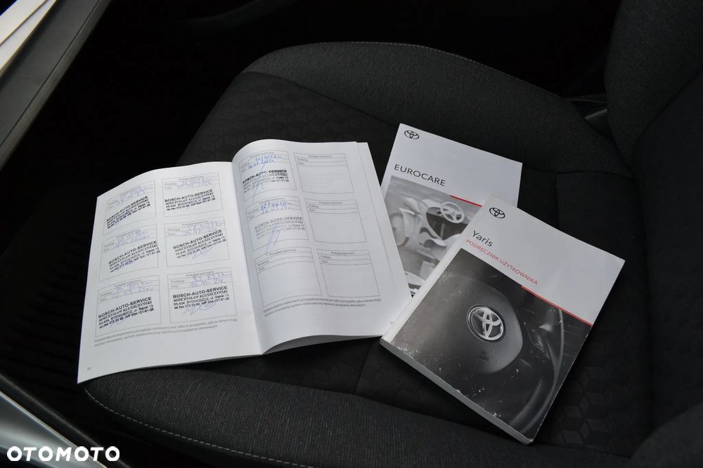 Toyota Yaris - 25