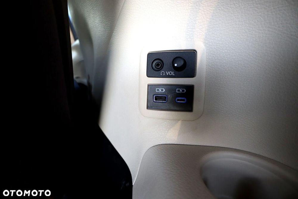 Toyota Sienna - 13