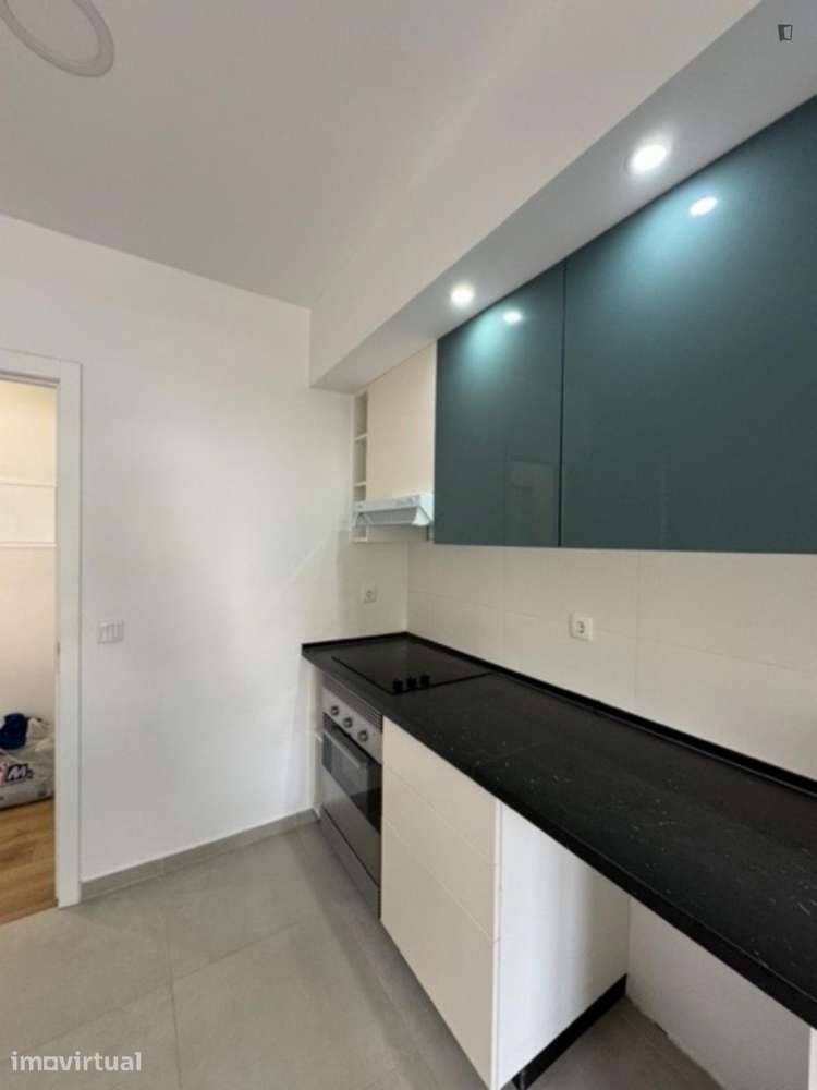 Quarto - localizado em Setubal - Grande imagem: 5/6