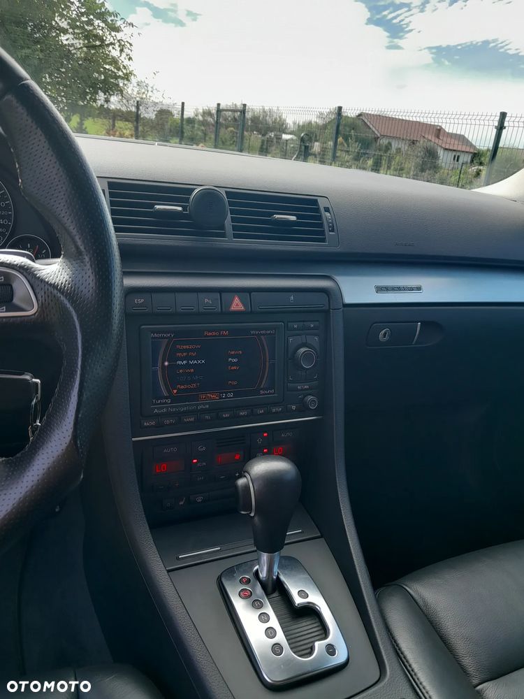 Audi A4 Limousine 2.0T FSI Quattro Tiptr - 14