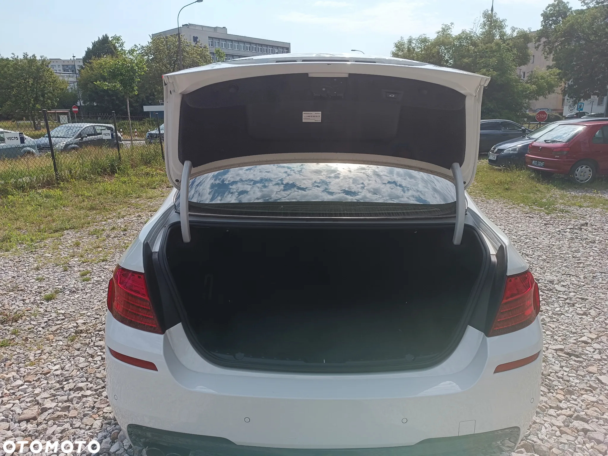 BMW Seria 5 520d xDrive - 11