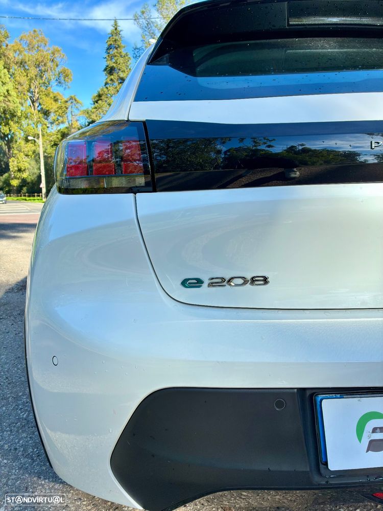 Peugeot e-208 - 9