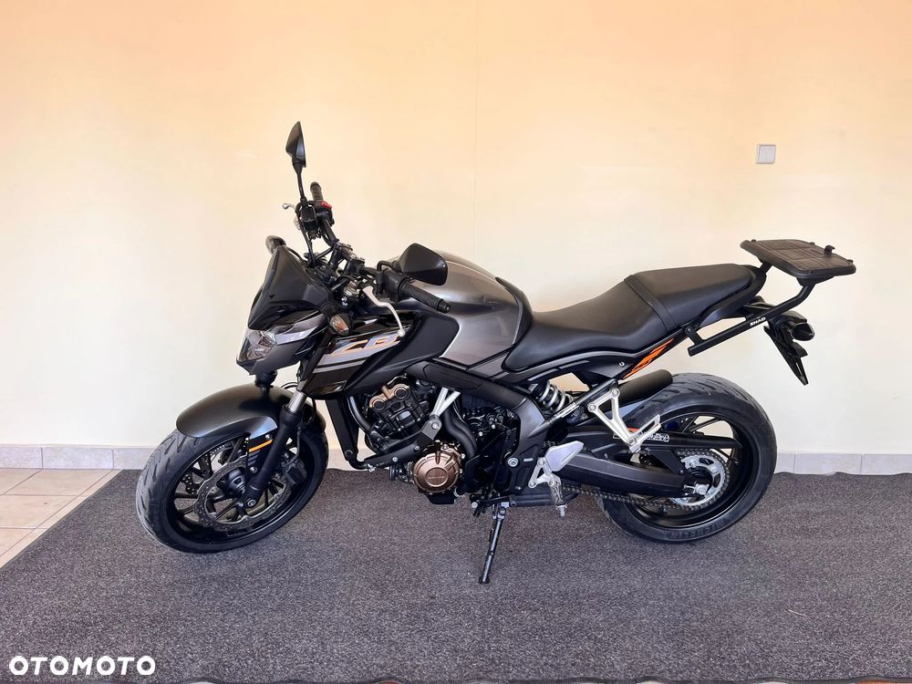 Honda CB - 8