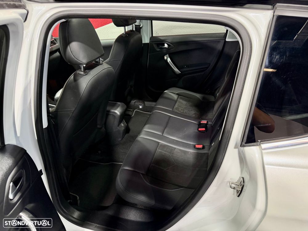 Peugeot 2008 1.2 PureTech Crossway EAT6 - 25