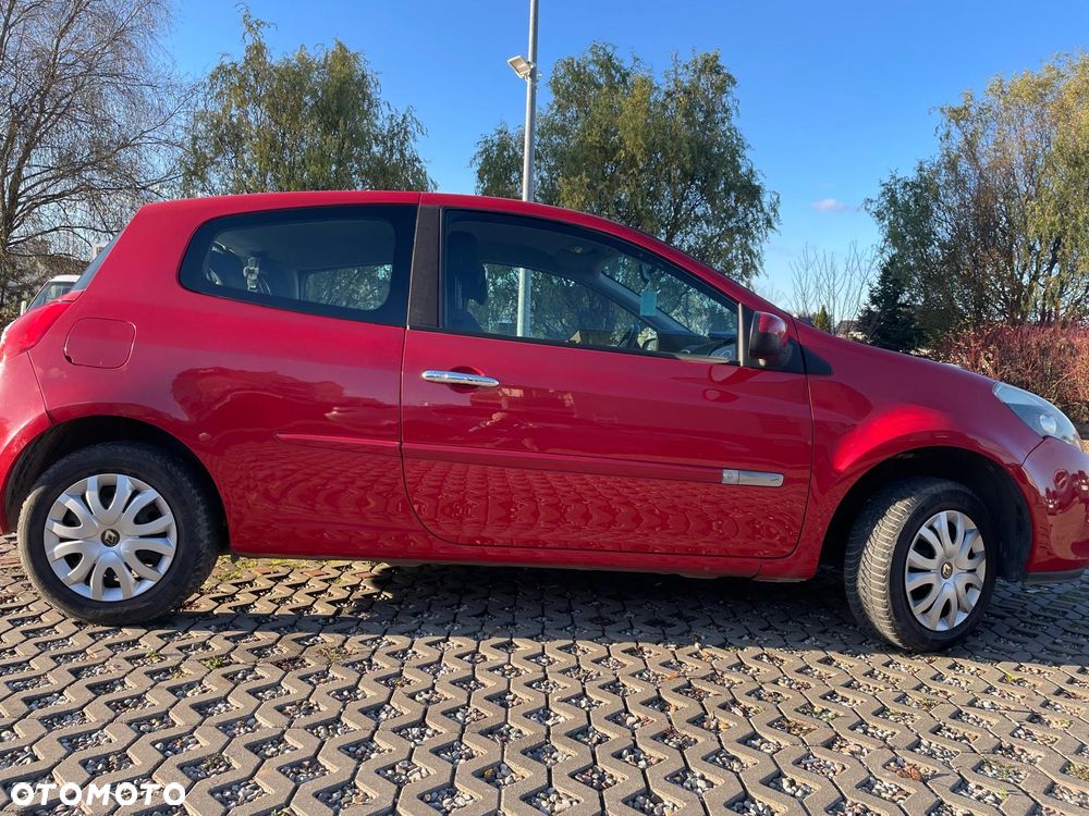 Renault Clio 1.2 16V Authentique - 7
