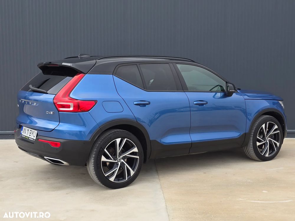 Volvo XC 40 D4 AWD Geartronic R-Design - 4