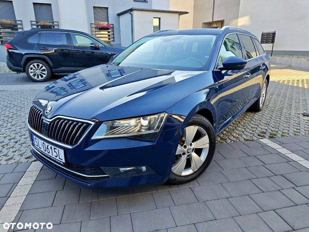 Skoda Superb 2.0 TDI Premium Edition - 2