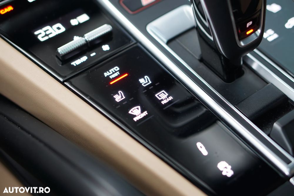 Porsche Cayenne Coupe S - 28