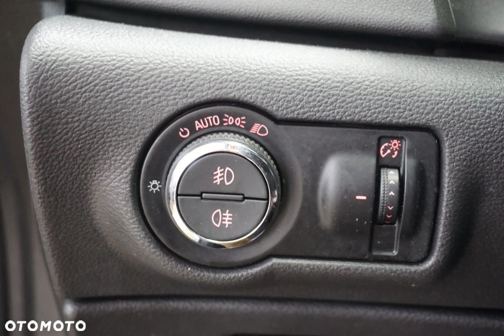 Opel Astra 2.0 CDTI Sport S&S - 26