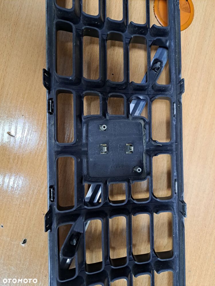 GRIL ATRAPA VOLVO S80 II V70 III 2006-2009 BARDZO ŁADNY - 8