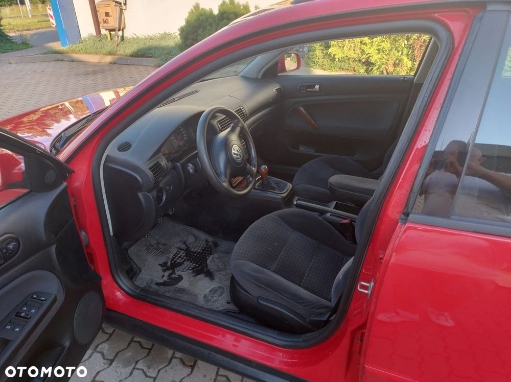 Volkswagen Passat 2.3 VR5 Comfortline - 6
