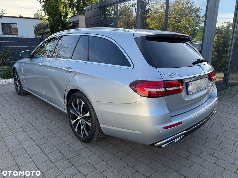 Mercedes-Benz Klasa E 220 d T 9G-TRONIC Avantgarde - 8