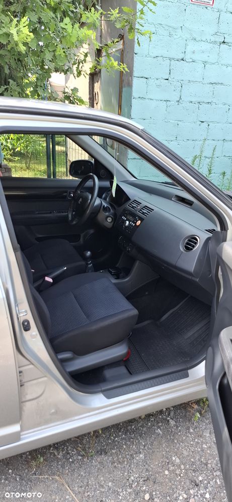 Suzuki Swift 1.3 Comfort - 22