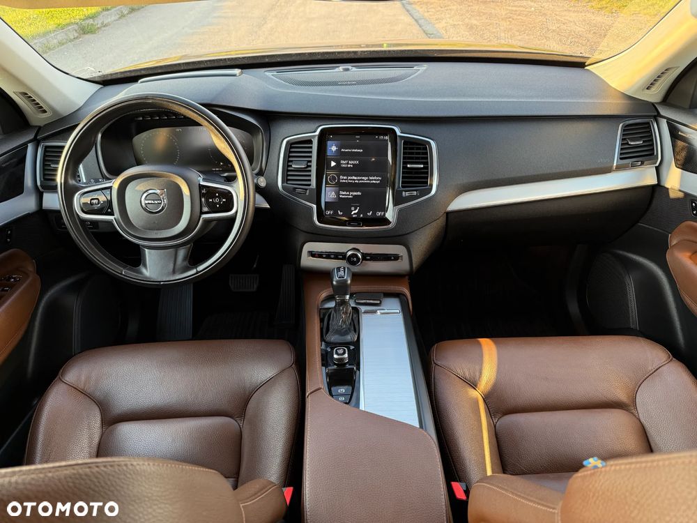 Volvo XC 90 D5 SCR AWD Momentum - 18