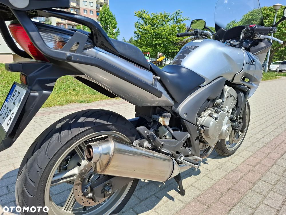 Honda CBF - 32