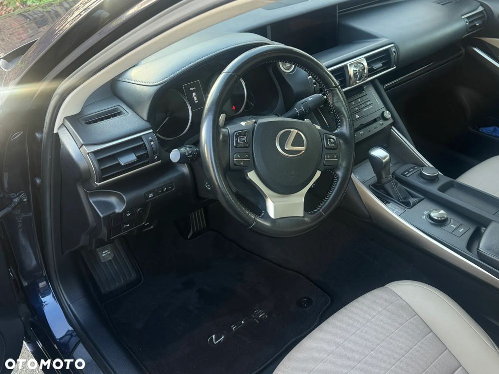 Lexus IS 200t / 300 Elegance - 7