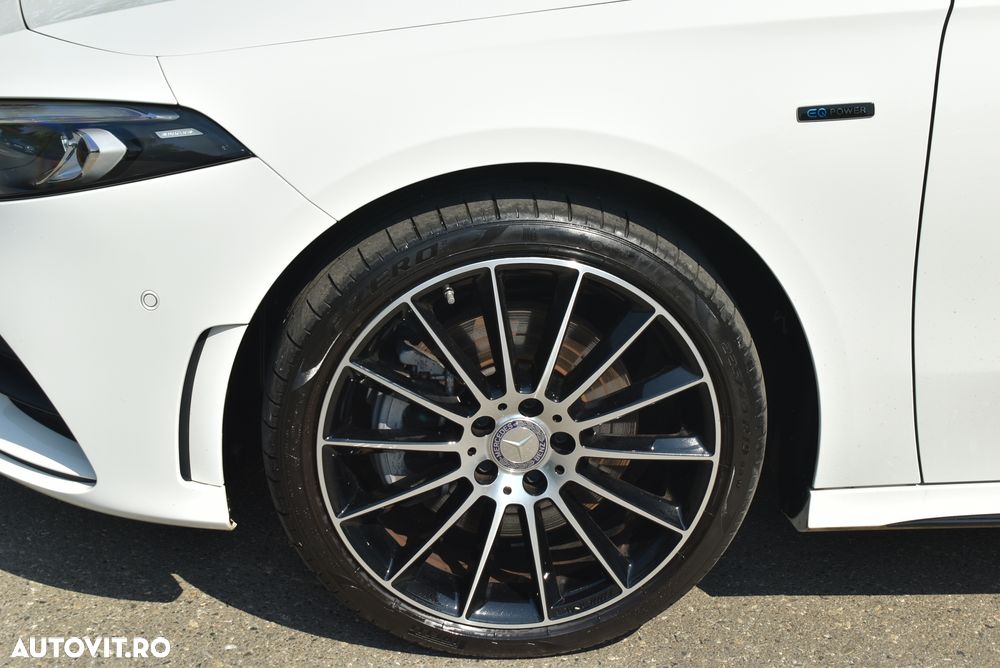 Mercedes-Benz A 250 e 8G-DCT AMG Line - 5