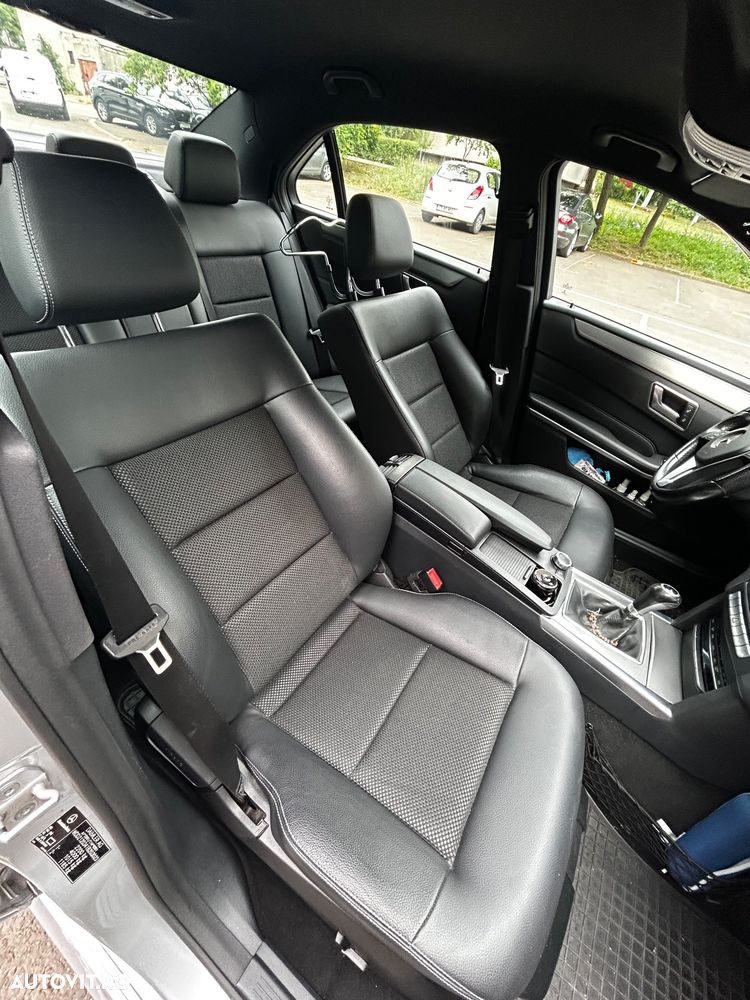 Mercedes-Benz E 200 - 12